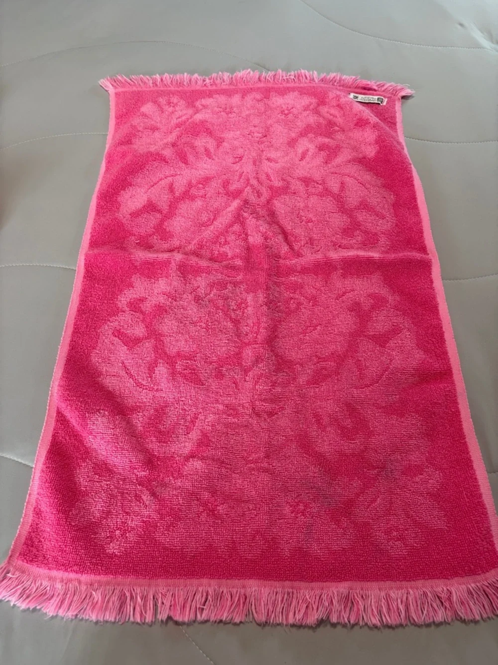 Martex Hot Pink Brocade Floral VTG Bath Towels Hand Towel